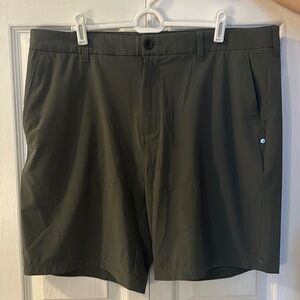 Vuori Men’s Meta Chino Short